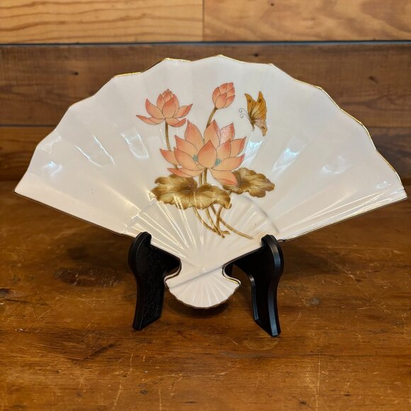 Porcelain Japanese Fan - Picture 1 of 3
